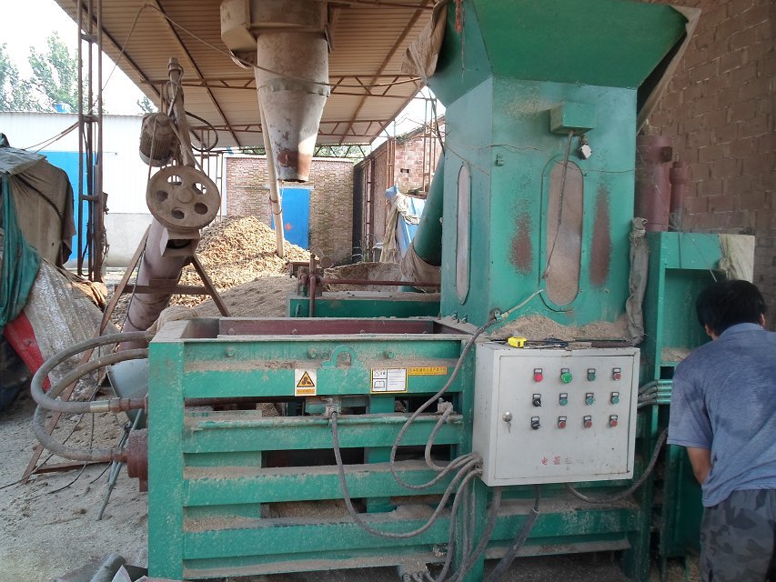 【特惠】玉米芯打包机现货***